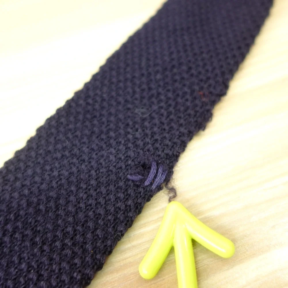 Vintage 60s Skinny Neck Tie Mens Navy Blue Wool Knit Flat Square End Rockabilly